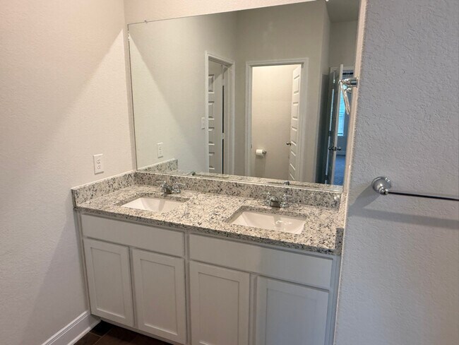 Photo - 4049 Copper River