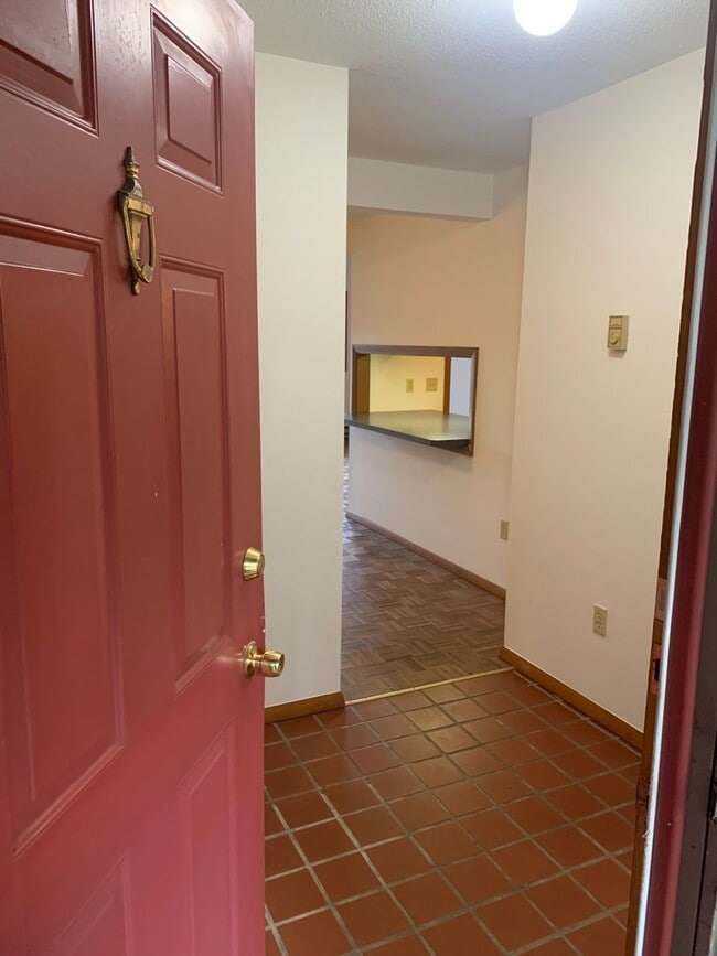 492 East St
