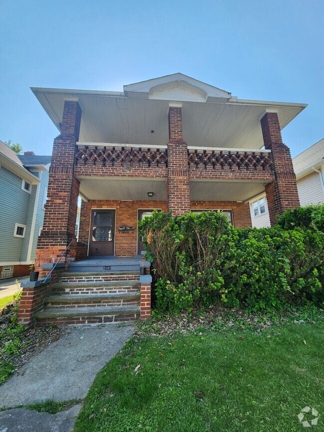 Building Photo - 128th,E.2680 Unit 2 Up Rental
