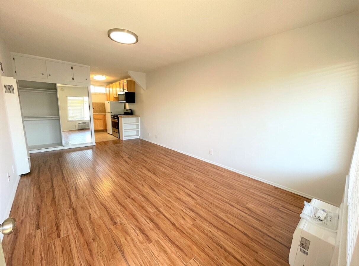 Photo - 1412 W. 17th St