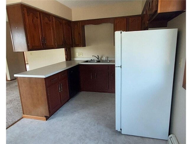 Photo - 631 13th St S