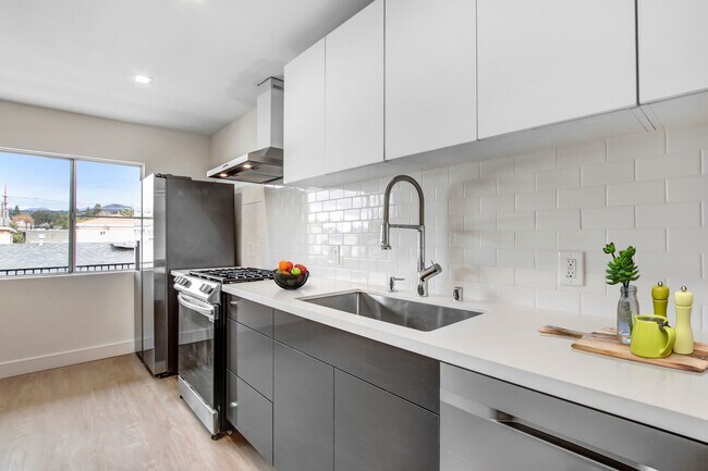 Photo - 1443 N Avenue 47