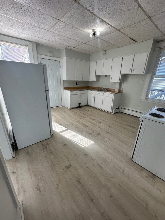 50 Knox St Unit 8