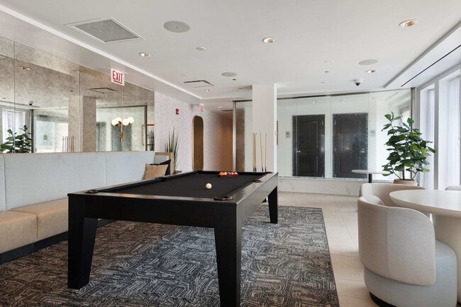 Photo - 45 E Chicago Ave Unidad ID1029603P