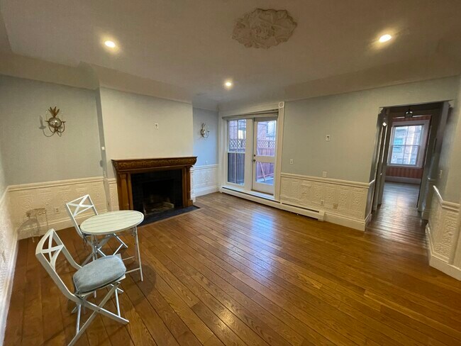 Photo - 403 Marlborough St Unit 12