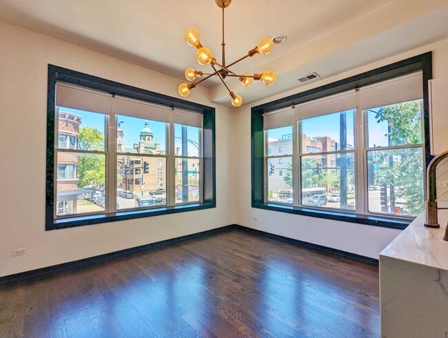 Photo - 2301 W Chicago Ave Unit 3F