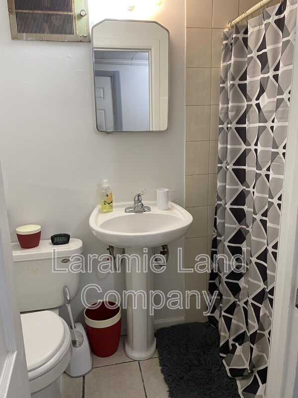 Photo - 658 N 10th St