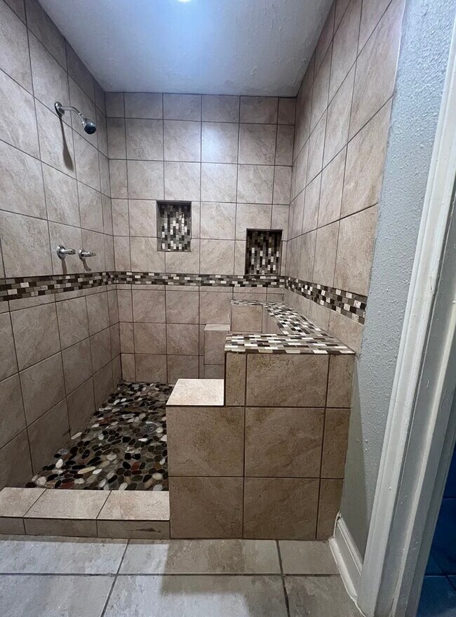 Photo - 8601 Homewood Ln