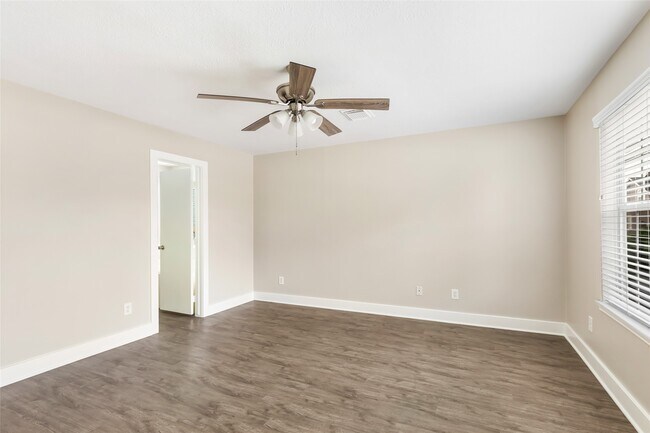 Photo - 19106 Spruce Bough Ln
