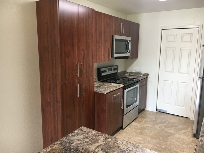 Photo - 1073 N Erie Ave Unit 1073