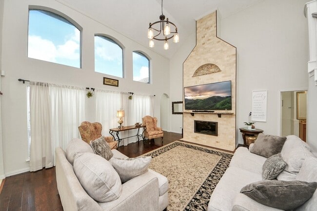 Photo - 922 Bayhill Dr