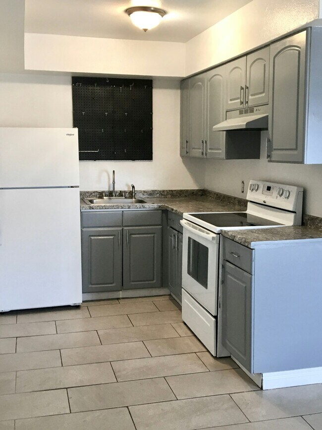 Building Photo - 1118 Palm St Rental