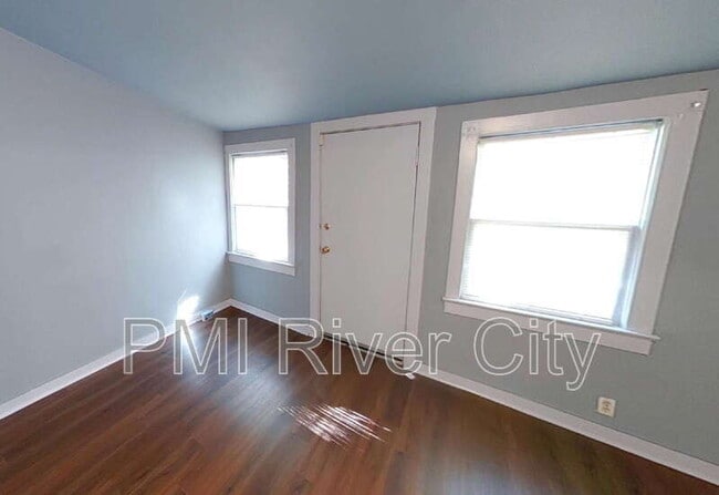 Photo - 453 Arlington Rd N