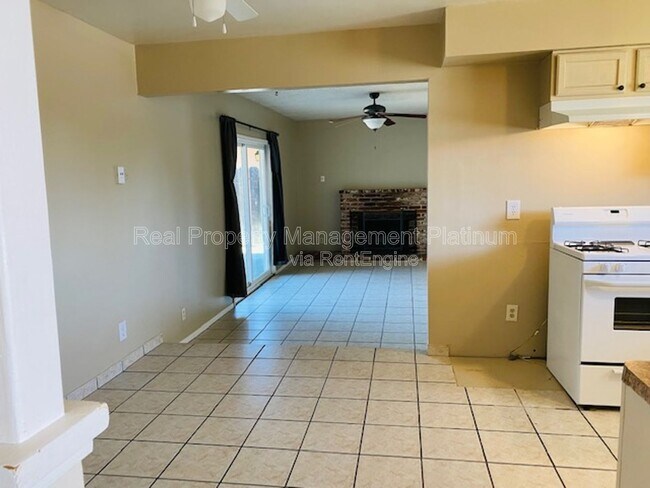 Photo - 841 W San Gabriel Ave