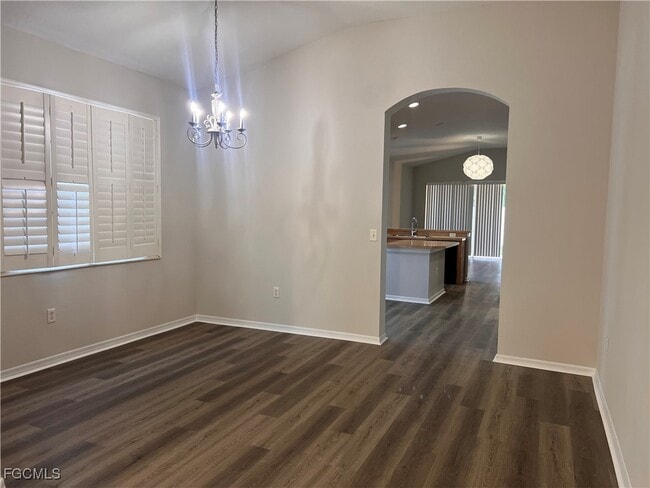 Photo - 1123 Napolean Way