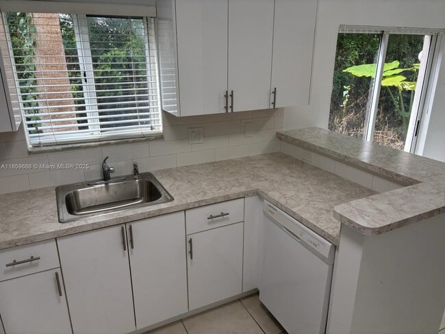 Photo - 1320 SE 31st Ct