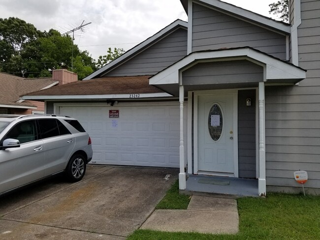 Building Photo - 23242 Pebworth Pl Rental