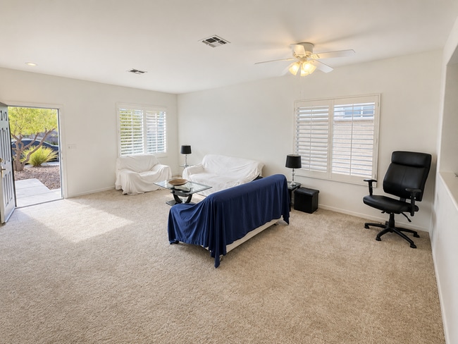 Charming 2-Bedroom Home with Spacious Backyard in 55+ Sun City Anthem