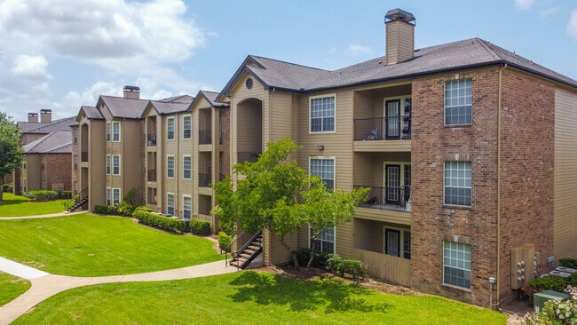 Exterior - The Trestles