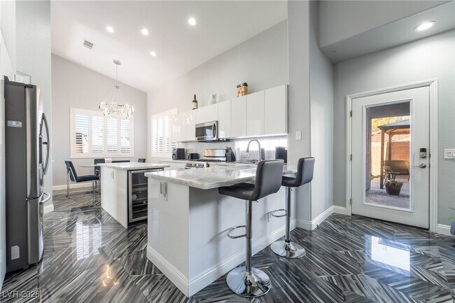 Photo - 2076 E Wigwam Ave