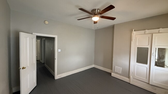 Photo - 2554 N Bouvier St