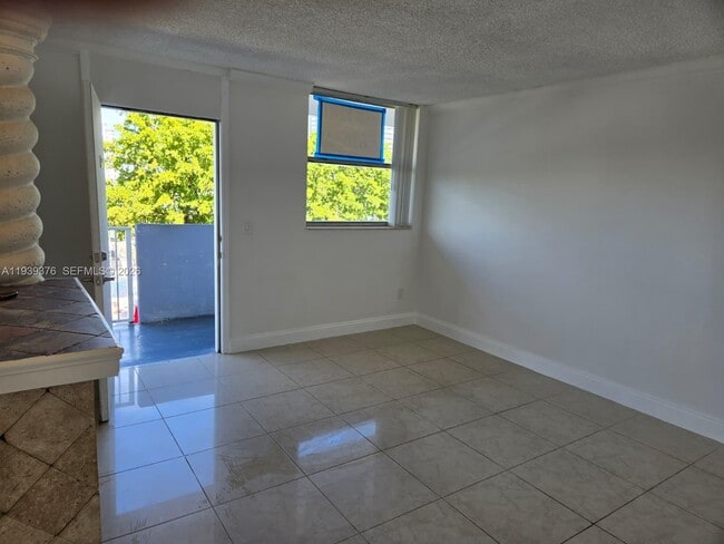 Photo - 1801 S Treasure Dr Unit 402