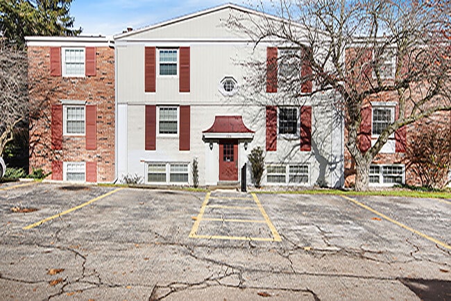 Photo - 728 Garland Cir Unit F