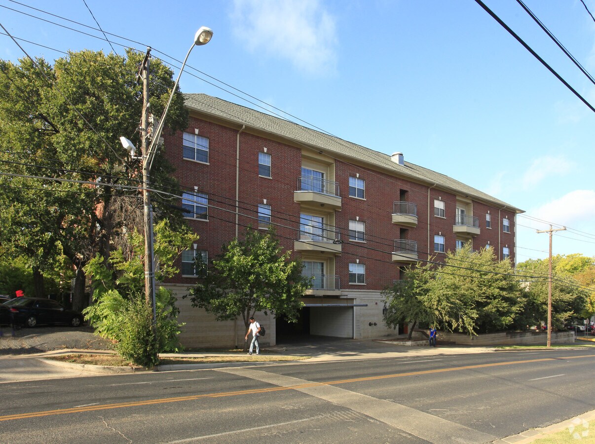 Park Place Apartments - Park Place Apartments