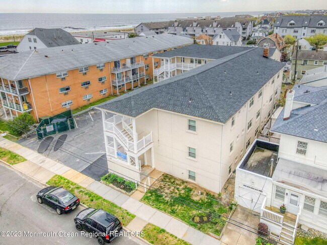 Building Photo - 109 McCabe Ave Unit 206 Rental