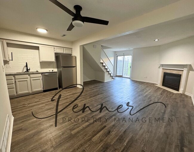 Photo - 201-A NE DOGWOOD St