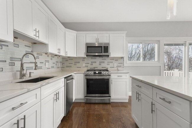 Photo - 201 Byron St Unit 2