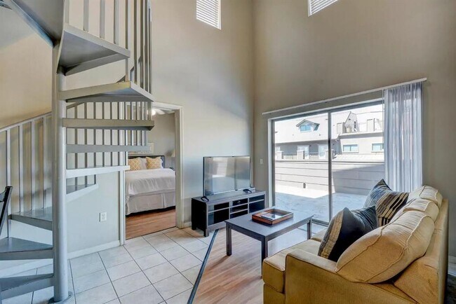 Photo - 2515 Pearl St Unidad 602