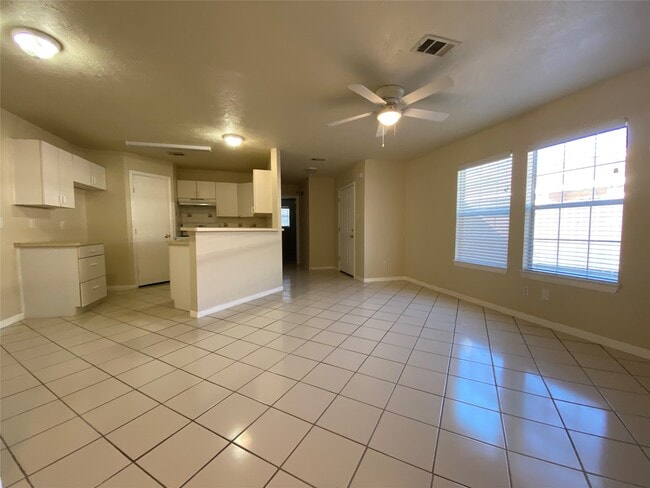 Photo - 311 Willowick St