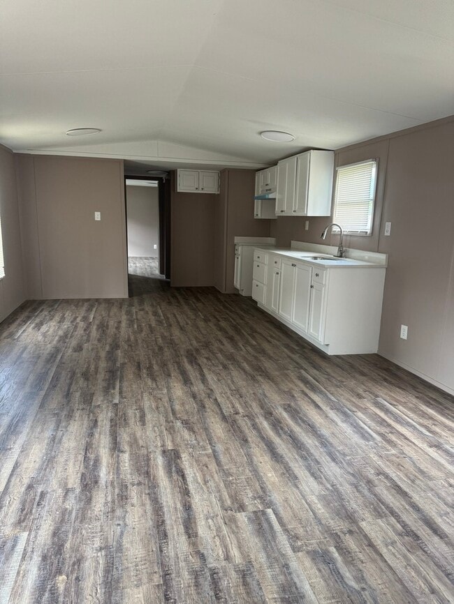 Photo - 665 Old Branch Dr NW