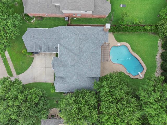 1207 Conroe Dr
