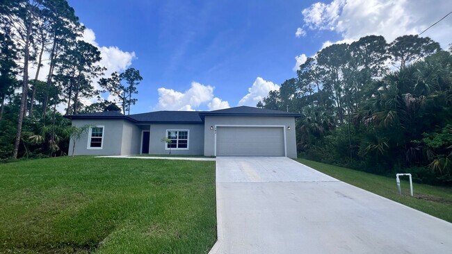AWESOME 3 Bedroom, 2 Bathroom Home in Palm... - AWESOME 3 Bedroom, 2 Bathroom Home in Palm...