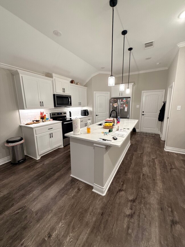 Photo - 601 Moseley Ln