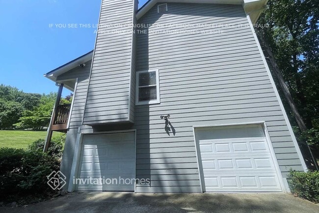 Photo - 1136 Norfolk Dr NW