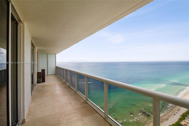 Building Photo - 1830 S Ocean Dr Unit 4204 Rental