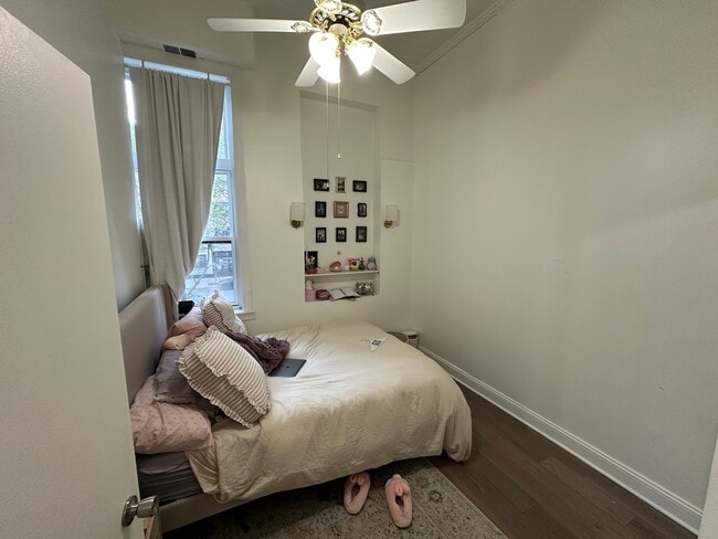 Photo - 441 N La Salle Dr