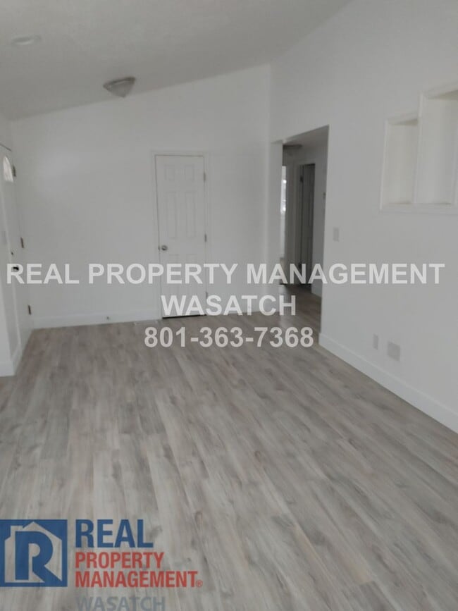 Building Photo - Take a Look at This 4 Bedroom 2 Bathroom Home in West Jordan UT!!