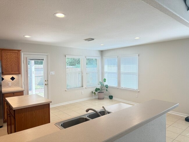 Photo - 26 Prairie Oak Dr