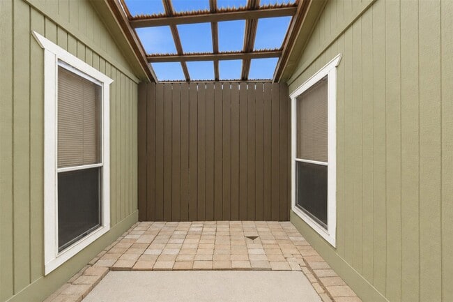 Photo - 7518 Alcomita Dr