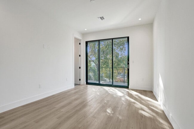 Photo - Southwest 7th Avenue, Fort Lauderdale, FL 33315 - 3 BR 4 BA townhouse