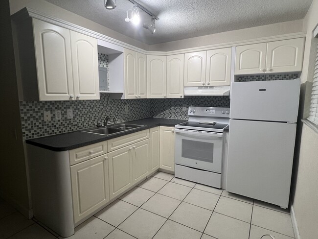 Photo - 709 SW 4th St Unit Palmira 709