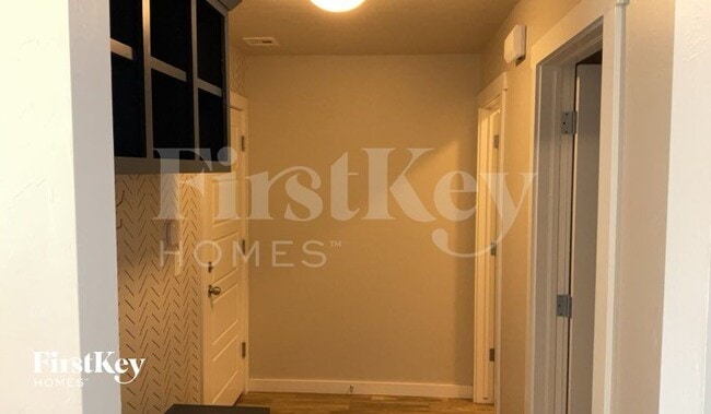 Photo - 609 NW 179th Cir