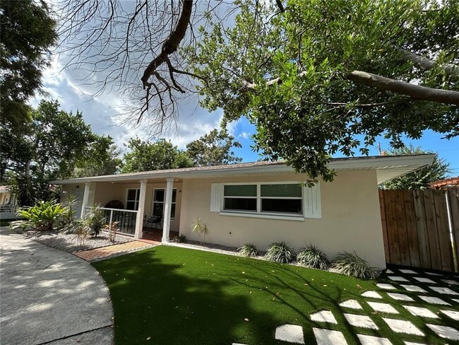 Building Photo - 1406 S Keene Rd