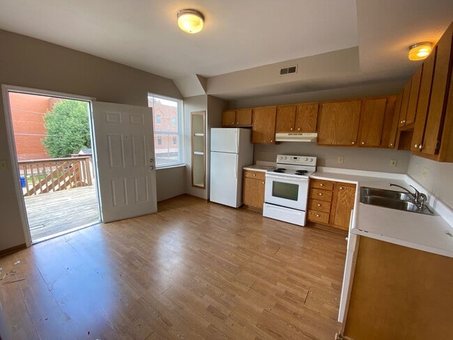 Photo - W Norwich Ave 32-34 GW2 Unit 32