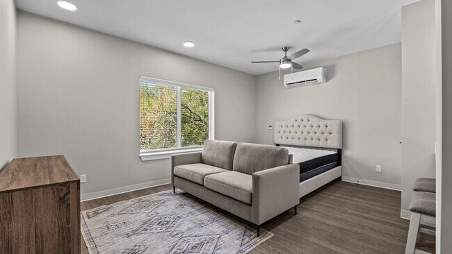 Photo - The Palisade: Modern Studio Living: Contem...