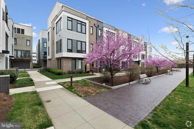Building Photo - 120 Ike Dr Rental